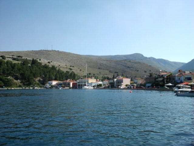Langadha-Sakız/Yunanistan Rıhtıma kıçtankara bağlandıktan sonra Zeliha teknede kaldı.
