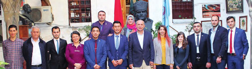 Fotoğraf: 26 Ziyaretçilerimiz * Türk Keneşi Öğrenci Konseyi Başkanı Atilla Güven, yanında üniversite temsilcisi gençlerden oluşan bir heyetle vakfımızı ziyaret etti.