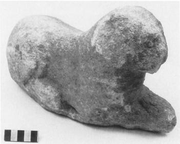 56 tarihlendirilmiştir. 417 Sardis te, İonia da olduğu gibi en yaygın görülen heykel grubunu aslanlar temsil etmektedir.