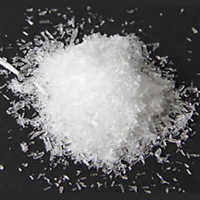 Büyük kristaller önemli miktarda solvan içerirler.