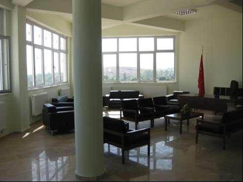 Turizm İşletmeciliği ve Otelcilik Yüksekokulu Binası 7633 m2 kapalı alana
