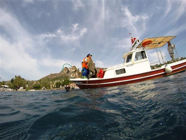 Bodrum Belediyesi Çevre Koruma ve Kontrol Müdürü Engin Doğan da etkinliğe katılan öğrencilere çevreye karşı daha duyarlı olunması gerektiği konusunda kapsamlı bilgiler verdi.