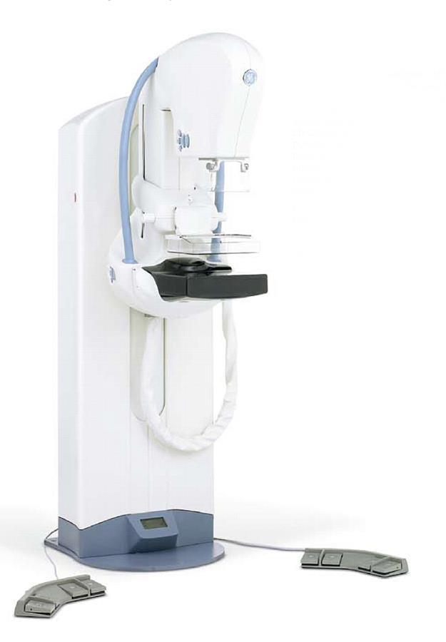Sayfa No 10 / 49 MAMMOGRAFİ Mammografi meme dokusunun röntgen ışınlarıyla görüntülenmesidir. Genel amaçlı radyoloji tüplerinde değişiklikler yapılarak, hastanın daha az radyasyon alması sağlanmıştır.