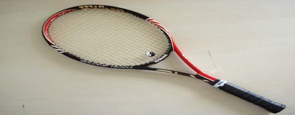 Tenis raketleri kullanılan malzeme ve kaliteye göre farklılıklar gösterir.