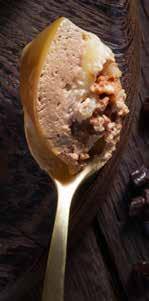 Turunç mousse Sütlü çikolatalı glaze Sütlü çikolatalı mousse ChocRocks Crunch Çikolatalı pandispanya İtalyan Mereng 30 g su 100 g şeker 75 g yumurta beyazı 25 g şeker 121 C ye kadar kaynatın.