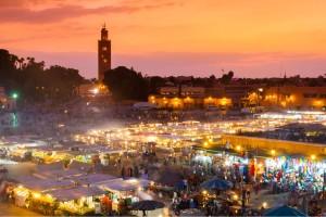 1000 Kashbah yolu ve gül vadisi boyunca ilerleyip gece geç saatlerde Ouarzazate ye varıyoruz. Konaklama ve akşam yemeği Ouarzazate da. 7.