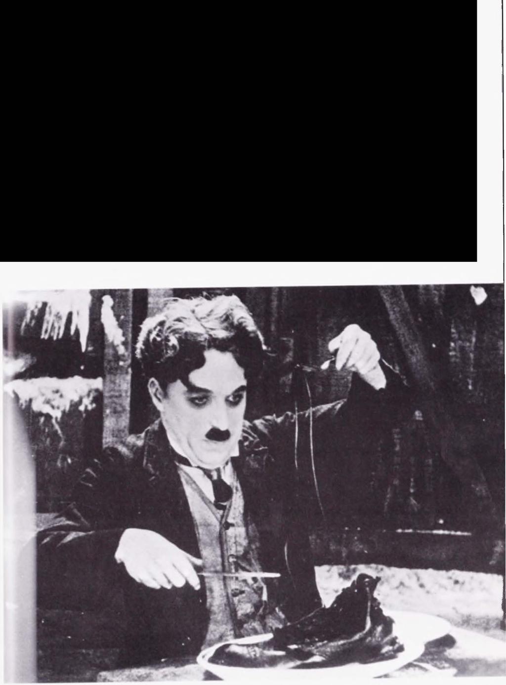"Chaplin, Londra'ya 1921 yılında yaptığı kısa yolculuk sırasında, hayranlarından 73.000 mektup almıştı: Peri masallarını andıran, Hollywood 'da üne kavuşan yoksul çocuk, hayal güçlerini zorluyordu.