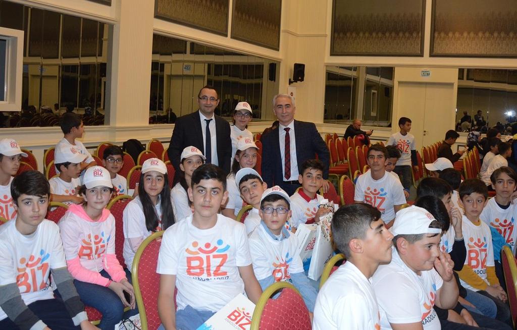 DOĞUDAN BATIYA GÖNÜL KÖPRÜSÜ Erzincan lı öğrenciler için Cumartesi akşamı, Best Western Premier Otel de il protokolünün de katıldığı Sakarya Gecesi programı düzenlendi.