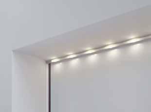 Kapılar için LED aydınlatma Nötr beyaz ışıklı LED aydınlatma çıtası sayesinde garaj kapınız ve yan kapınız aydınlatılacaktır.
