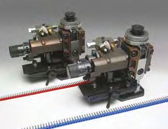Polikarbonat izoleli konektörlerin tüm serisine hitap eden sıkma çeneleri mevcuttur.