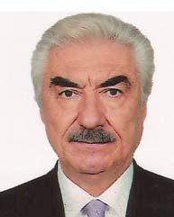 Mehmet Özgünsoy 1947 yılında Konya da doğdu. 1975 yılında Ankara Devlet Mühendislik ve Mimarlık Akademisi nden mezun oldu.