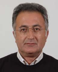 Mustafa Tandoğan 1954 yılında Sivas-Şarkışla da doğdu. 1975 yılında Ankara Devlet Mimarlık ve Mühendislik Akademisi nden mezun oldu.