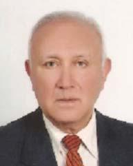 Serdar Hakçı 1952 yılında Adana da doğdu. 1975 yılında İstanbul Devlet Mühendislik ve Mimarlık Akademisi Işık Mühendislik Yüksekokulu ndan mezun olduktan sonra askerlik hizmetini tamamladı.