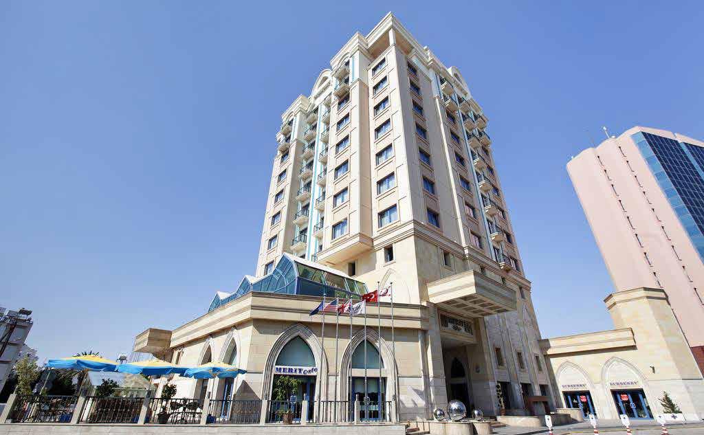 Merit Lefkoşa Hotel Casino Spa AQUA PARK Oscar Park Hotel Lefkoşa şehir merkezindedir ve Ercan Havaalanı na 25 km uzaklıkta yer almaktadır.