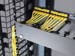 Her 1U'da yan cord kanallarına erişim imkanı. Desteğin gücüne bağlı olarak, LCS² kablo yönetimi sistemleri, sistem tasarımı aşamasından gelecekteki herhangi bir genişletmeye kadar esneklik sağlar.