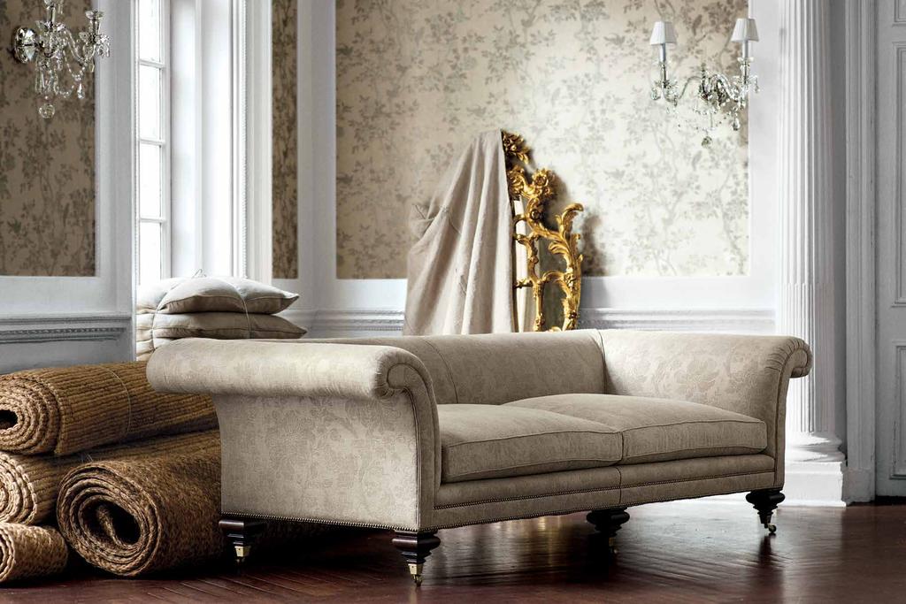 ICONIC DESIGN Doğal materyallerin ham güzelliği ve klasik mobilya tasarımlarının albenisi ile birleştirmiş olan bu özel koleksiyon, Hollywood un altın çağdaki görkeminden, batılı