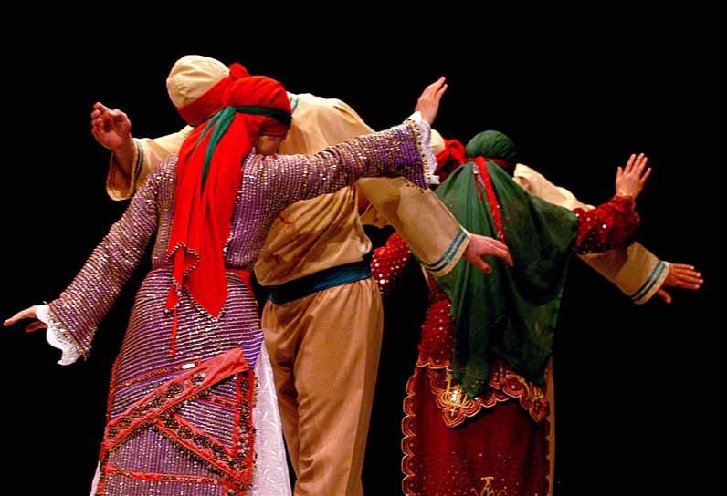 ÂŞIKLIK GELENEĞİ SAHNE PERFORMANSLARI VE UYGULAMALAR Anadolu nun kültürel belleğinin yanı sıra kültürel çeşitlilik ve zenginliğinin de önemli bir ifadesi olan Âşıklık geleneği; yüzyılların