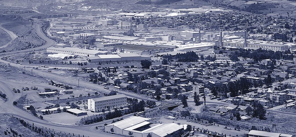 2 Kalekim Yapı Kimyasalları Kataloğu Kale Grubu 1957 yılında Çanakkale Seramik Fabrikaları A.Ş. Kalekim ve Kale markaları ile hizmet vermektedir.