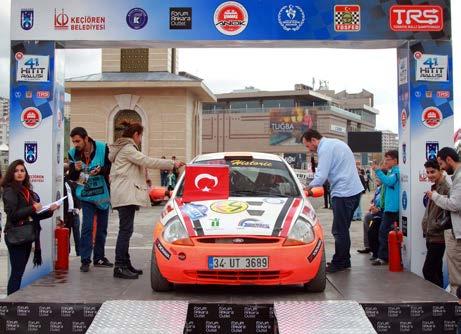 Yarışın mahalli klasmanında ise Fiat Palio ile yarışan ekipler ilk 3 sırayı elde etti.