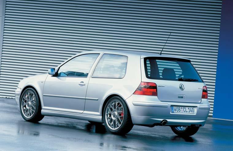 1997 yılının yazında satışa sunulan dördüncü nesil Golf IV GTI, 4,15 metre uzunluğa ve 1,2 ton ağırlığa sahipti.