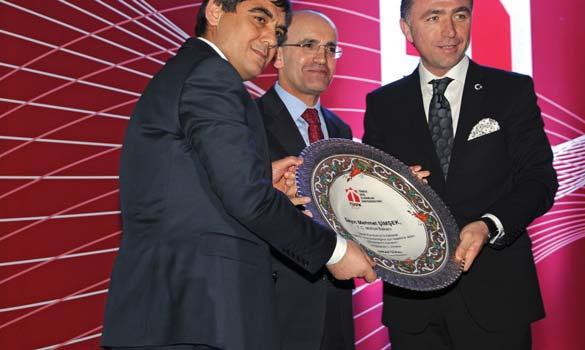 BİZDEN HABERLER Erkn Gürl ikinci kez TÜGİK Genel Bşknı seçildi Türkiye Genç İşdmlrı Konfedersyonu (TÜGİK), 4. Olğnüstü Genel Kurul Toplntısı nı Antly d gerçekleştirdi.