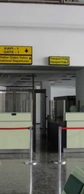 Isparta Havalimanında pasaport işlemleri kapı girişinde yapılmaktadır.