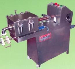Krom-Nikel-Çelik Hazneli Tulumba Tatlısı Şekillendirme Makinesi( 12 Kg / 8 Dakika) Paslanmaz
