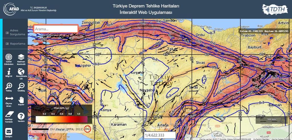 Katman Kontrolü menüsündeki Altlık sekmesinde, tehlike haritasının altında görüntülenen altlık harita için farklı seçenekler (Vektör Tile, Google, Google Fiziki, Bing) bulunmaktadır.