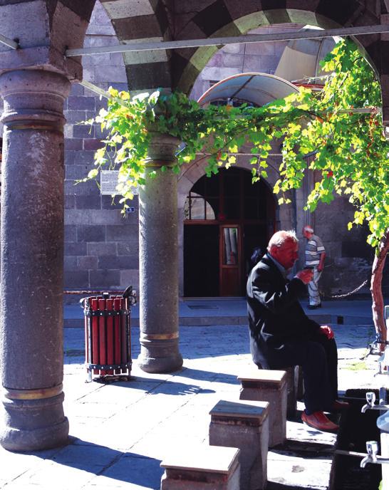 ile Büyük Selçukluların cami geleneğini Anadolu da yaşatan ilk örneklerdendir.