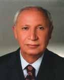 Kazım Kamışlı 1943 yılında Adana da doğdu. 1972 yılında İstanbul Devlet Mühendislik ve Mimarlık Akademisi Işık Mühendislik Yüksekokulu İnşaat Mühendisliği Bölümü nden mezun oldu.
