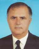 Zihni Öztürk 1949 yılında Çanakkale-Çan da doğdu. 1972 yılında İstanbul Devlet Mühendislik ve Mimarlık Akademisi İnşaat Mühendisliği Bölümü nden mezun oldu.