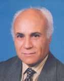 1981-1985 yılları arasında Libya da, 1985-1989 yılları arasında ise Medine de mühendis ve yönetici olarak çalıştı.