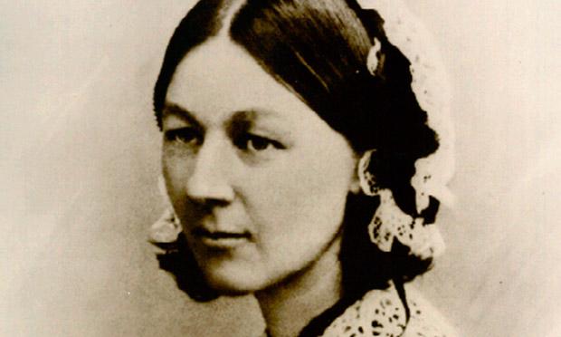 Modern hemşireliğin kurucusu olan Florence Nightingale; Hemşireliği dinin katı kurallarından çıkartarak, kendine özgü değerleri, ilkeleri olan bir meslek olarak kabul edilmesi için ilk adımı atmıştır.