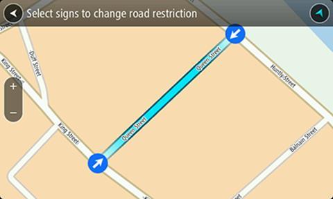 Yolun herhangi bir ucundaki yol işaretini seçerek açıktan kapalıya veya kapalıdan açığa değiştirin. 5. Bildir öğesini seçin. Sokak Adı Yanlış bir sokak adını düzeltmek için bu seçeneği belirleyin. 1.