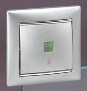 7 743 3 7 744 3 7 70 3 Işıklı etiketli liht butonu zil sembollü 7 758 90 referanslı ma-230v yeşil ampül ile birlikte temin edilir.