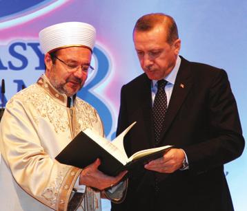 sunan İSAM; Araştırmacılar yetiştirmekte, İslam Ansiklopedisi ni