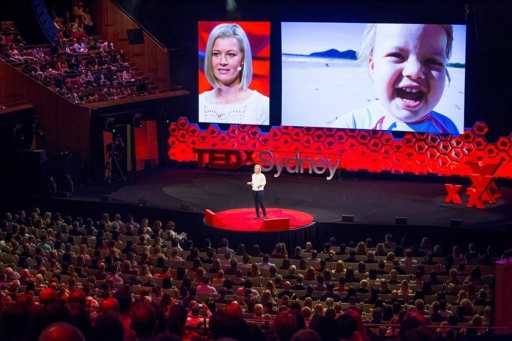 TEDx Nedir? TEDx ise paylaşmaya değer fikirler"in dile getirildiği yerel bir programdır.