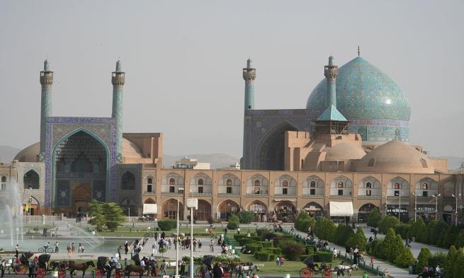 İsfahan yakınlarında yer alan bölge özellikle Ermeniler için en önemli yerler arasında yer alıyor.