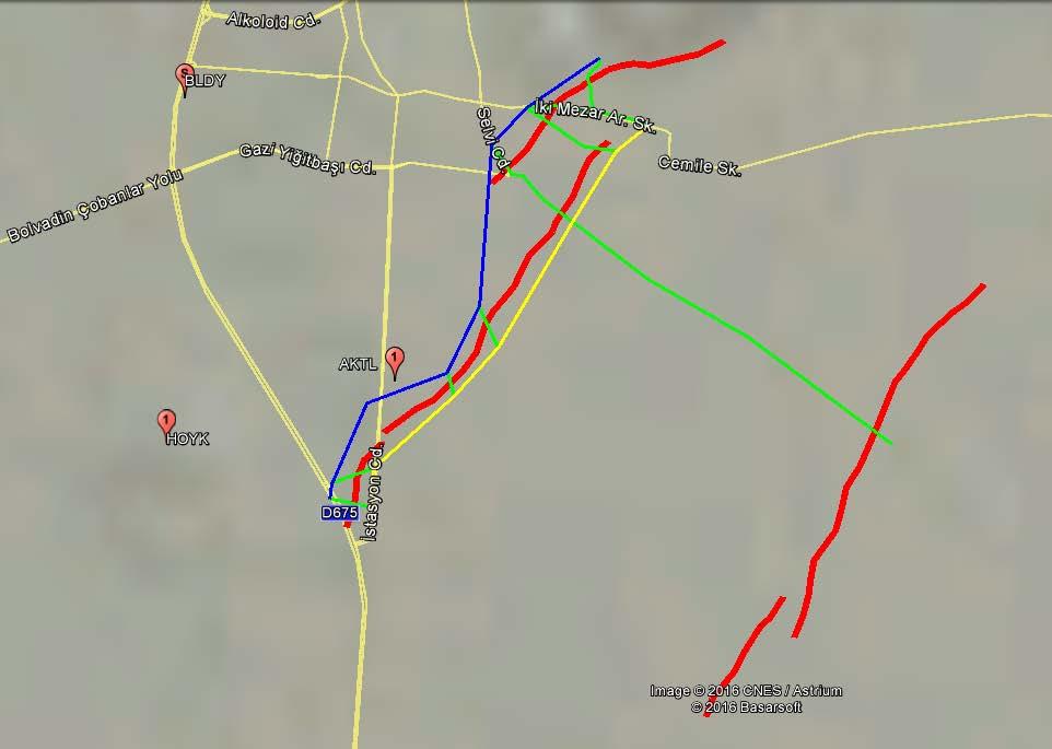 Şekil 4. Kırmızı hatlar yüzey deformasyonlarını, Yeşil hatlar nivelman güzergâhlarını, sarı ve mavi hatlar bağlantı nivelmanını göstermektedir. Güzergah No Tablo 2.