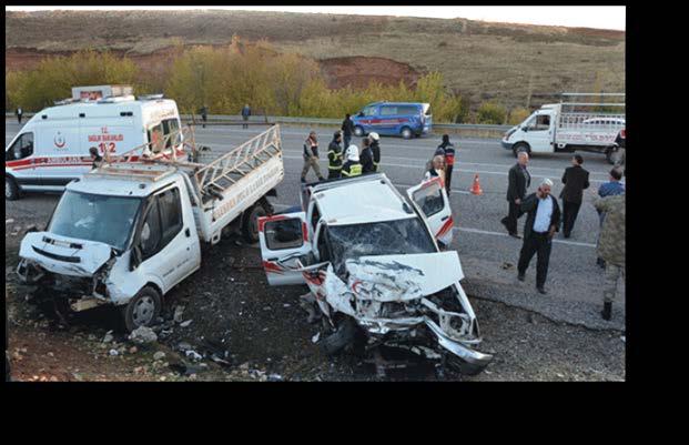 yaralanmalı trafik kazası sonucunda; 3 bin 493 kişi kaza yerinde