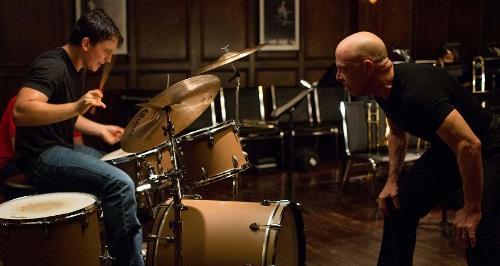 RITAM LUDILA (Whiplash, SAD, 2014.) Režija: Damien Chazelle Scenarij: Damien Chazelle Uloge: Miles Teller, J.K.