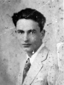 INXH. ABEDIN MEHMET BILANI (1910 1938) U lind në Radhimë më 1910. Duke mbetur jetim qysh i vogël, shkollimin e tij e mori përsipër miku i familjes Ymer Muço nga Tragjasi.