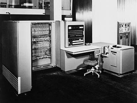 IBM 701 EPDM - 1953 IBM in mevcut delikli kart