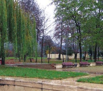 Bu gün yerli sənayeyə gəldikdə, bu rayonda içki və qənnadı fabrikləri yerləşir, həmçinin malqara və süd məhsulları təsərrüfatları da var.