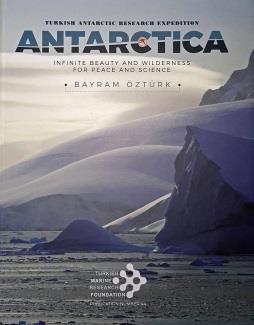 Kitap bir yandan Türkiye'nin Antarktika serüvenini yazar tarafından çekilen özgün fotoğraflar eşliğinde anlatırken bir yandan da neler yapılmalı? sorusuna cevap arıyor.