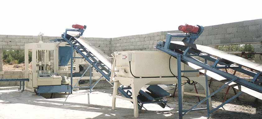 CB-4 CB-4 TEK BUNKERLİ BETON BRİKET MAKİNASI CONCRETE BLOCK MAKING MACHINE WITH SINGLE HOPPER Machine de Bloc en Béton Avec Une Trémie Unique CB-4 Briket makinası, hidrolik baskı ve mekanik vibrasyon