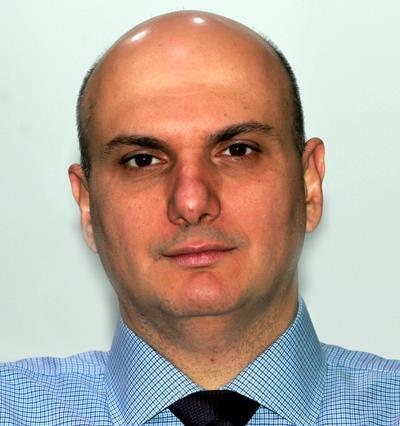 DR. ANTONIS CHANIOTIS CURRICULUM VITAE Chaniotis Antonis graduated from the University of Athens Dental School, Greece (1998).