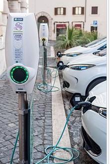 Elektrikli arabalar Tekerlekli talep Hızlı şarj 400 km için 25