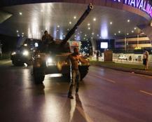 dönüşümü de dillendirmiştik. Maalesef korktuğumuz başa geldi ve içimizden şehitler alan kahrolası bir darbe ülkenin üzerine karabasan gibi çöktü. Söylemiştik, uyarmıştık demenin bir faydası yok.