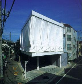 - İnteraktif dijital teknoloji Şekil 4.22 : Curtain Wall House, Tokyo, 1995, http://www.designboom.com/history/ban_curtainwall.